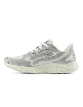 Zapatilla New Balance Fresh Foam Arishi v4 Mujer Gris